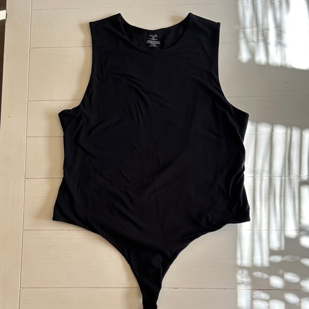 NUUDS classic crewneck tank Bodysuit